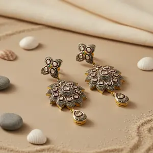 Boucles d'oreilles en diamant floral pour femmes, bijoux élégants et imposants - Product Image 1