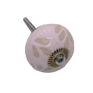 Boutons et poignées en céramique pour armoire, boutons et poignées de tiroir de chambre à coucher, armoire en provenance d'Inde par LAMETIERARTZ - Product Image 1