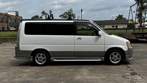 HONDA STEPWGN USADO DE 1997 CON VOLANTE A LA IZQUIERDA/DERECHA - Product Image 2