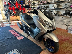 Offerta Legittima: Moto Fuoristrada <span class=keywords><strong>Suzuki</strong></span> <span class=keywords><strong>Burgman</strong></span> 400 2026 Pronta per la Spedizione in Tutto il Mondo - Product Image 4