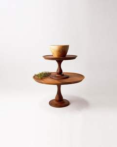 ELEVA SU HECHO A MANO PERSONALIZADO Venta al por mayor Acacia Madera natural Color Acacia Madera Soporte para pastel Madera tallada a mano - Product Image 2