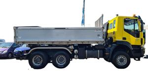 Camión Volquete Usado de Servicio Pesado 2023, 6 6/8, 4 Opciones, Motor Diésel, Transmisión Automática, Euro 6, Volquete Hidráulico, Volante a la Izquierda - Product Image 2