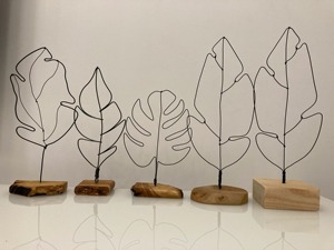 Décoration créative de feuille faite à la main en laiton décoratif supérieur dans la maison et le bureau avec la base de marbre blanc - Product Image 6