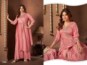 Salwar Kameez para Mujer de Dhwaja Export con Bordado Intenso en Chinon, para Fiestas/Bodas, Corte Regular - Product Image 3