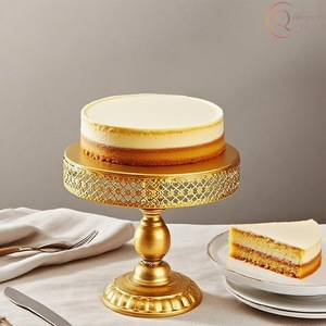 Luxury Metal Cake Stand with Strong Base and Smooth Texture, Ideal for Cakes, Cupcakes, <b>Pastries</b>, and Event Decoration - Product Image 3