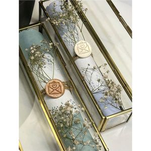 Caja de Exhibición de Vidrio y Latón Antiguo Hecha a Mano para Invitaciones con Pergaminos, Elegante Caja de Regalo de Boda, Estuche Rectangular Largo de Vidrio para Joyas - Product Image 6