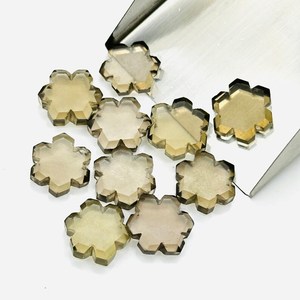 Cuentas de Cuarzo Ahumado Talladas a Mano con Forma de Flor de 11 mm, Gema Natural con Forma Hexagonal para Joyería y Manualidades - Product Image 1