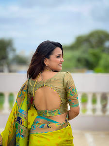 Saree en soie de créateur avec tissage Zari Meenakari - Product Image 3