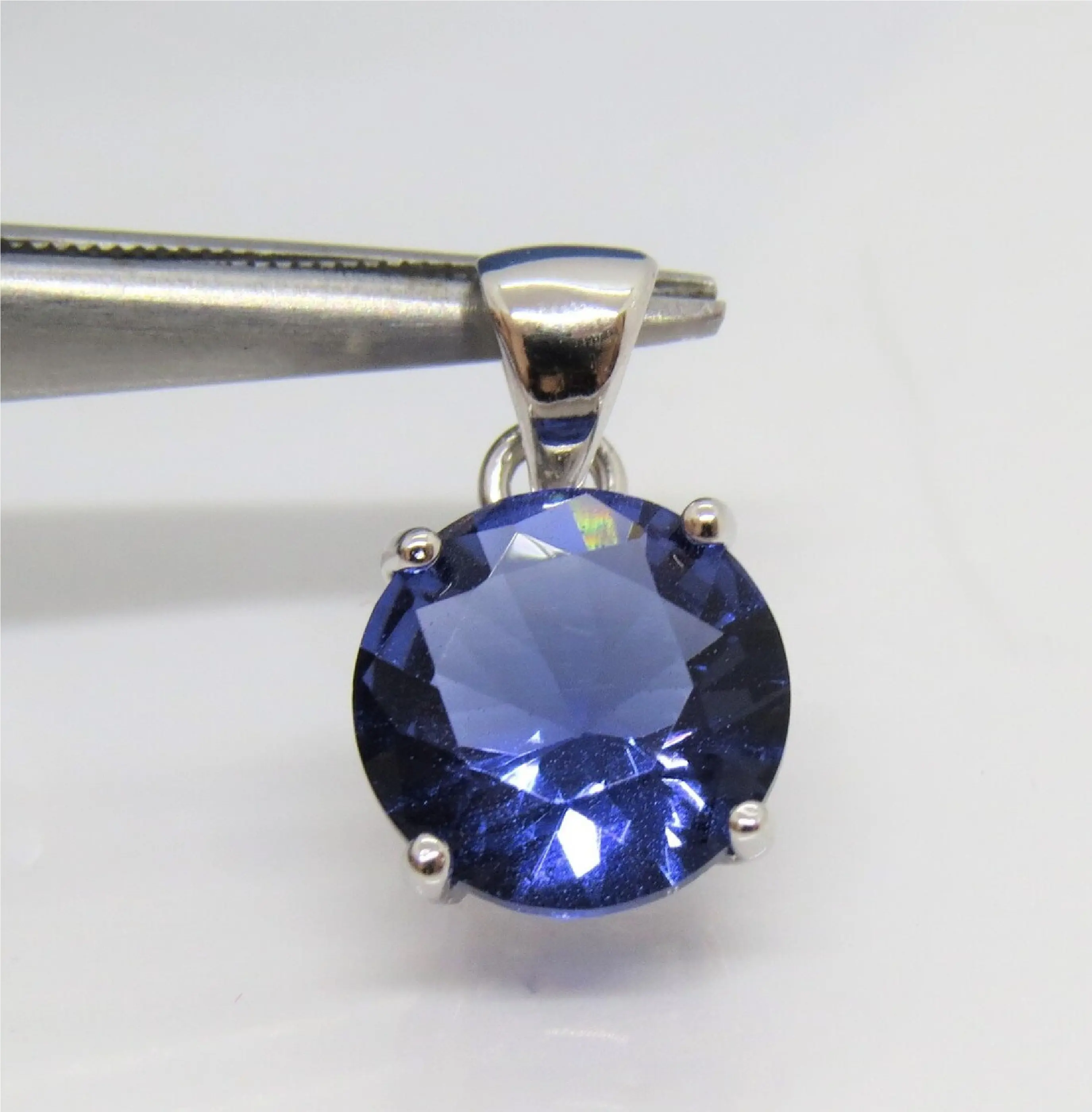 Moda mavi taş Birthstone Prong ayar gümüş 925 yuvarlak kesim tanzhandmade el yapımı taş takı kolye & Charm