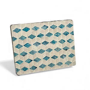 Set de table rectangulaire en nacre avec finition naturelle douce pour une utilisation quotidienne - Product Image 1