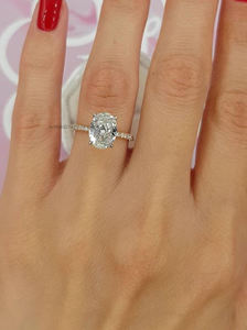 Bague de fiançailles en diamant Moissanite de taille ovale de 3.30 ct Solitaire de glace pilée allongée en argent sterling 925 ou en or massif - Product Image 4