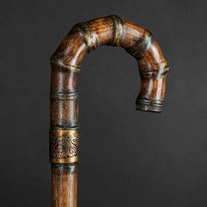 ไม้เท้าเดินป่าตั้งแคมป์เคลือบมันเงาขนาด122ซม. ไม้เท้าออกแบบได้ตามต้องการ - Product Image 1