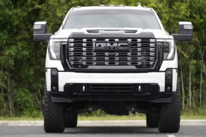 GM_C Sierra 3500HD Denali Ultimate d'occasion propre 2025 - Product Image 2