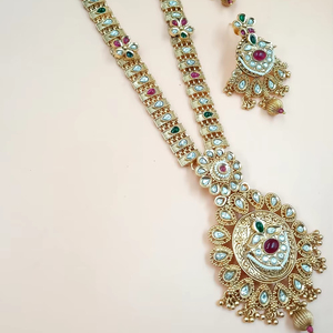 ENSEMBLE DE BIJOUX INDIENS TRADITIONNELS ET À LA MODE EN CUIVRE ENSEMBLE DE BIJOUX DE MARIAGE POUR FEMMES BOUCLES D'OREILLES ET COLLIER - Product Image 1