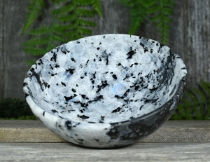 Tazón de piedra lunar de arcoíris Natural, para dar equilibrio, harmony y hope, potenciando la creatividad, resistencia y paz - Product Image 2