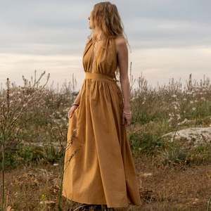 Robe maxi en coton biologique doré avec dos ouvert à cordon et ceinture, style bohème naturel, robe de mariée pour l'été et l'automne - Product Image 1