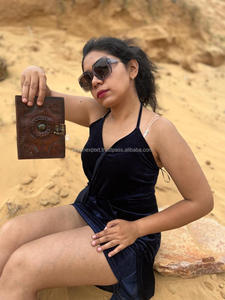 สมุดบันทึกหนังแท้ลายฉลุแบบดั้งเดิมพร้อมหัวเข็มขัดหนังประดับด้วยหินกึ่งมีค่า สไตล์โบฮีเมียน วินเทจ สำหรับการเดินทาง - Product Image 2