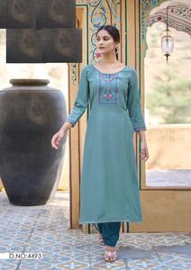 Pesado rayón de seda con bordado - Product Image 2