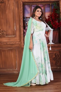 Elegante vestido Anarkali de Henixa Creation, estampado de Georgette falso durante todo el año para fiestas de trabajo indias paquistaníes, verano e invierno - Product Image 2