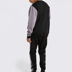 Conjunto Deportivo Personalizado Unisex en Negro y Gris con Paneles, Secado Rápido y Transpirable - Product Image 2