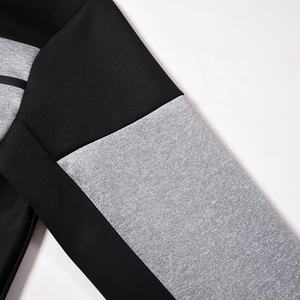 Survêtement deux pièces décontracté pour homme Ensemble de course à pied en polyester noir Logo personnalisé Motif solide pour les sports d'hiver - Product Image 6