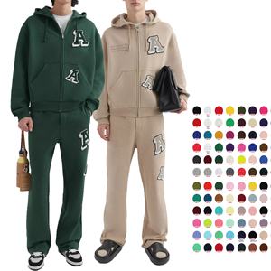 Ensemble sweat-shirt à capuche zippé et pantalon de survêtement de haute qualité pour hommes Survêtement décontracté en chenille brodée écologique pour un usage quotidien - Product Image 1