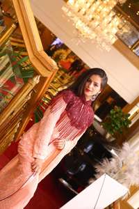 Cape élégante perlée robes de soirée Club Accent luxueux pour des tenues formelles élégantes Polyester TAABI EXPORT - Product Image 3