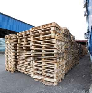 Paleta de madera de buena calidad ISPM 15, tratada térmicamente, para exportación, logística y almacenamiento. - Product Image 1