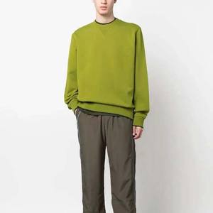 Sudadera para hombre diseñada para un look casual relajado con tacto suave, tela suave y uso cómodo y duradero. - Product Image 4