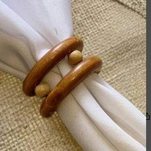 Anillo de Servilleta Cúbico de Madera Maciza Moderna, Diseño Geométrico Minimalista, Accesorio de Mesa Premium Hecho a Mano para Comedor, Bodas, Hotel, Restaurante - Product Image 5