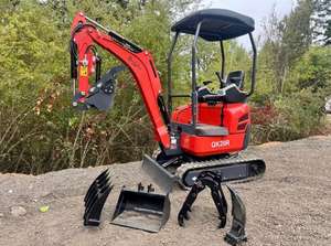 LIVRAISON GRATUITE CFG QK20R MINI-EXCAVATRICE HYDRAULIQUE 23 CV COMMANDES PILOTÉES LAME DE 43 POUCES BAC À DÉTERREMENT DE 14 POUCES APPROUVÉE EPA CE POURCHÈVRE HYDRAULIQUE - Product Image 2