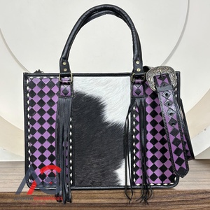 Bolso Tote de Cuero Vacuno Repujado de Primera Calidad para Mujer, Patrón de Tablero de Damas Morado y Negro, Bolso Bandolera y de Hombro con Flecos - Product Image 1