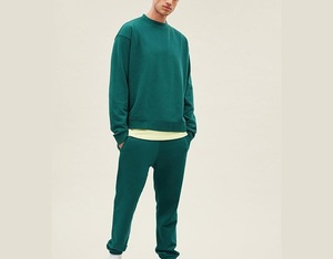 Costumes de survêtement en polyester à col ras du cou pour hommes vente en gros sur mesure costumes de sport à bas quantité minimale de commande pas chers - Product Image 4