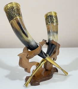 Taza Vikinga de Cuerno Natural para Beber, Hecha a Mano, con Soporte, Pulida a Espejo, de la Mejor Calidad - Product Image 6