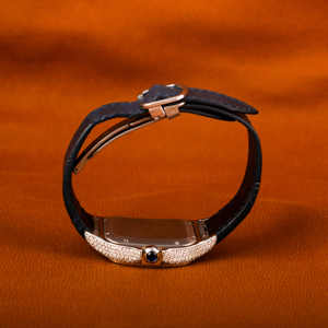 Montre en diamant de luxe avec ceinture en cuir bleu Moissanite ronde coupe demi glacé classique Date romaine Caractéristiques cadran carré de 41mm - Product Image 6