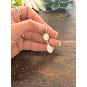 Pendientes Colgantes Tricia Smith Kingman, Turquesa y Plata de Ley, Diseño de Gota de Agua - Product Image 5