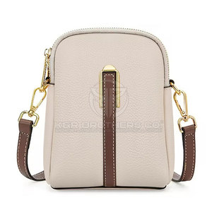 Sac à bandoulière pour femme de qualité supérieure avec finition en cuir souple et intérieur spacieux pour sac à bandoulière de luxe essentiel pour femme - Product Image 1