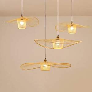 Lampe suspendue en bambou avec abat-jour en bambou tressé offrant un éclairage d'ambiance et une touche de design organique - Product Image 2