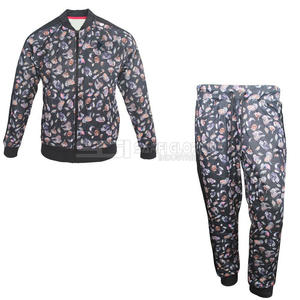 Conjunto de Sudadera con Capucha y Pantalones Deportivos Vintage de Poliéster/Algodón Hechos a Medida al por Mayor, Chándales de Sublimación para Hombre en Venta - Product Image 1