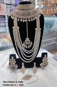 Conjunto de collar combinado Mala largo y chapado en oro tradicional indio y de moda con pendiente y Maagtika para mujer - Product Image 3