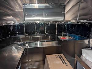 Compre Camiones de Comida Rápida Estándar de la Mejor Calidad, Remolques Móviles para Catering, Camiones de 16x8x11 pies con Capacidad de 1001-2000 kg a Precios Económicos - Product Image 4