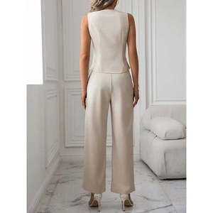 Ensemble deux pièces pour femmes, veste sans manches à col en V croisé et pantalon en satin boutonné sur le devant, 37410 - Beige - Product Image 4