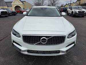 Voiture d'occasion de qualité abordable, Volvo V90 Cross Country T5 2019, conduite à gauche - Product Image 3