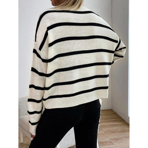 Pull en tricot à col rond et épaules tombantes rayé pour femme, doux et chaud, idéal pour l'automne - Product Image 3