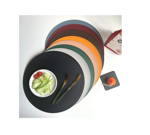 Tapis de plaque en cuir Petit sous-verre de forme ronde Sous-verre en cuir Imperméable et fait à la main brillant poli avec vente - Product Image 5