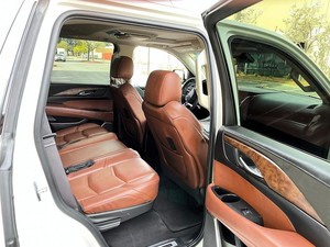 CADILLAC ESCALADE 2015 SUPER LIMPIO, TRANSMISIÓN AUTOMÁTICA, ASIENTOS DE CUERO - Product Image 5