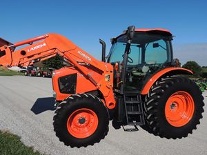 Tracteur agricole Kubota M704K 4WD d'occasion Tracteur à roues haute performance avec moteur durable pour l'agriculture et l'entretien de la pelouse - Product Image 5
