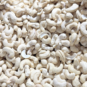 Venta Caliente de Anacardos a Precios de Mayoreo en Todo el Mundo, Nueces de Anacardo Enteras W320 Santigo Vietnam, Precio Razonable - Product Image 1