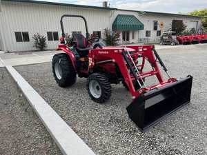 Tractor de Ruedas Mahindra 1626L 4WD, Tractor Utilitario Agrícola con Cargador Frontal, Equipo Agrícola - Product Image 2
