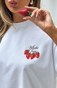 Camiseta Blanca Extra Grande con Estampado Veraniego Ecológico para Mujer - Product Image 5